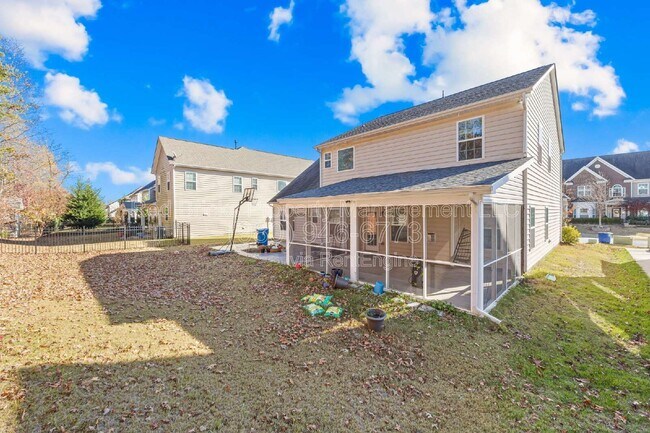 Building Photo - 4860 Pepper Dr