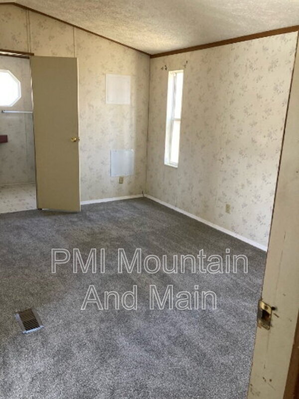 Building Photo - 122 Gamblers Run