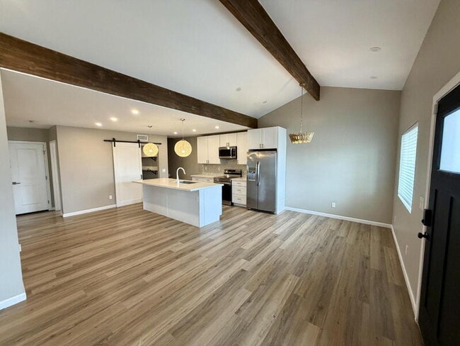 Building Photo - 2029 W Adams St