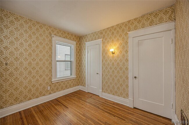 Building Photo - 20 Tacoma Ave