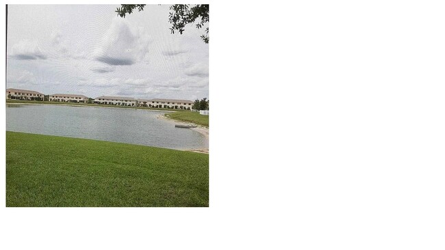 Building Photo - 9952 E Villa Cir