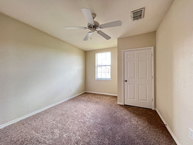 Building Photo - 5550 E Michigan St