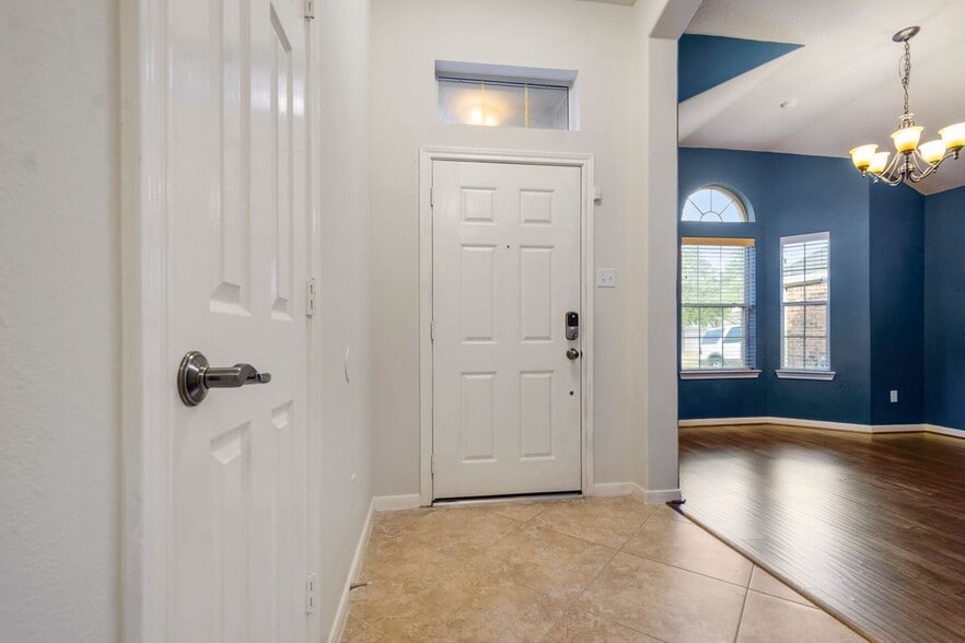 Building Photo - 15423 Brock Creek Way