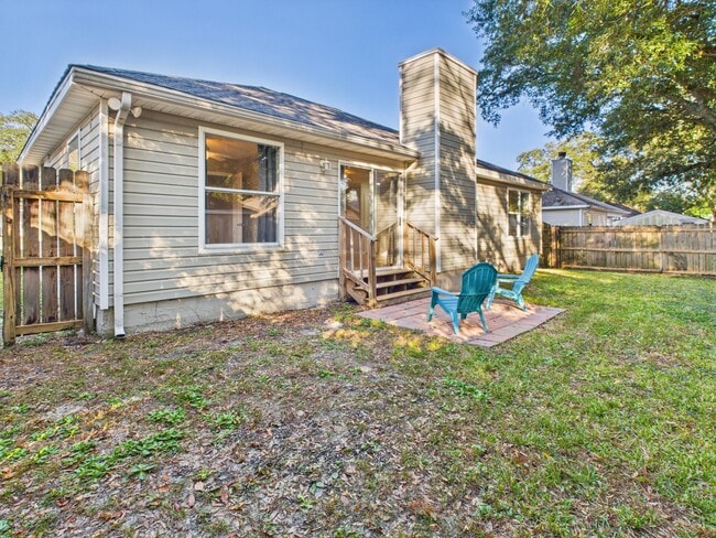 Building Photo - 1912 Spiller Way