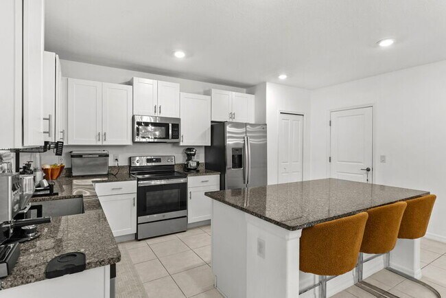 Building Photo - 1742 Red Loop