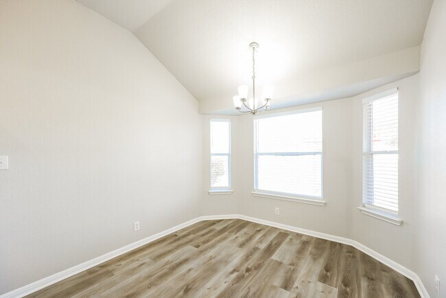 Building Photo - 8423 Whitebrush