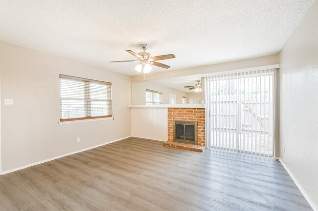 Building Photo - 5646 Birchmont Dr