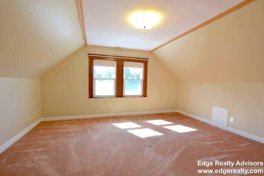 Building Photo - 48 Trapelo St