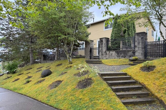Building Photo - 3Bd/2.5Ba Issaquah Home