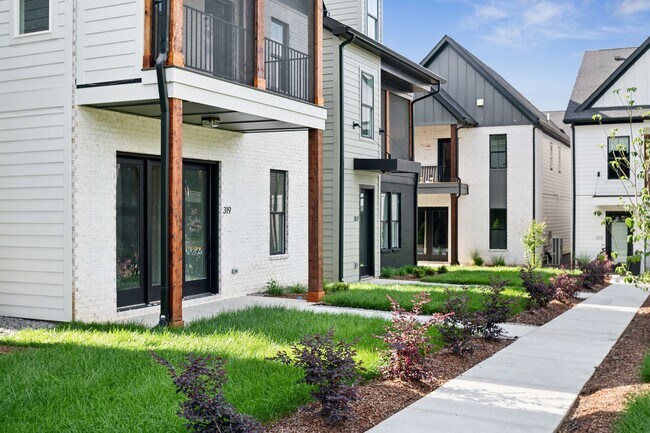 Building Photo - 321 Sophia Rain Dr