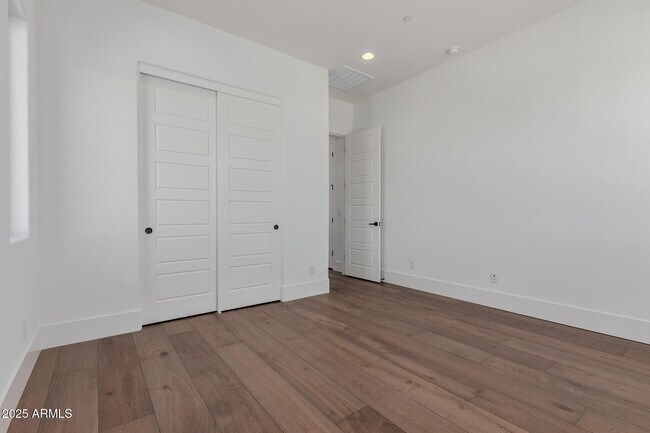 Building Photo - 12417 N 93rd Way