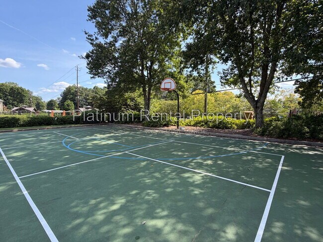 Building Photo - 4755 Agate Dr