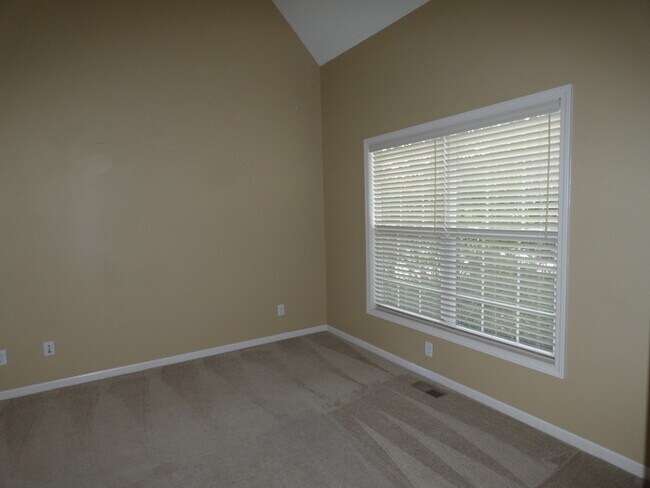 Building Photo - Beautifully Updated Home in Staley Area!