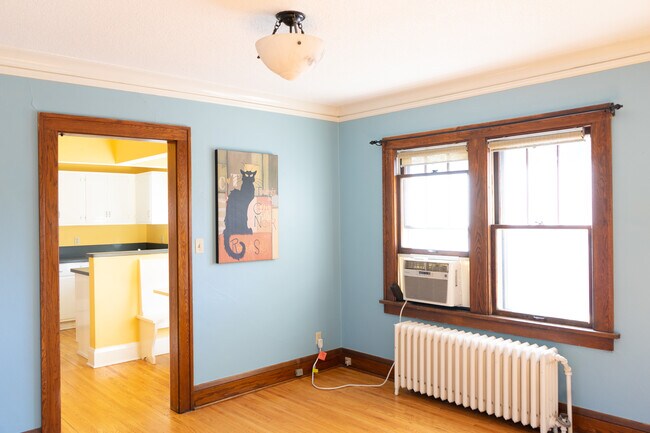 Building Photo - 1254 Thomas Ave