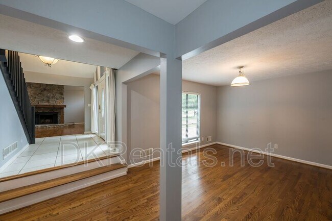 Building Photo - 1125 Trailmore Dr