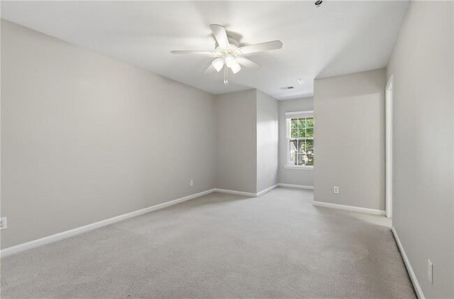 Building Photo - 218 Ranier Ct.