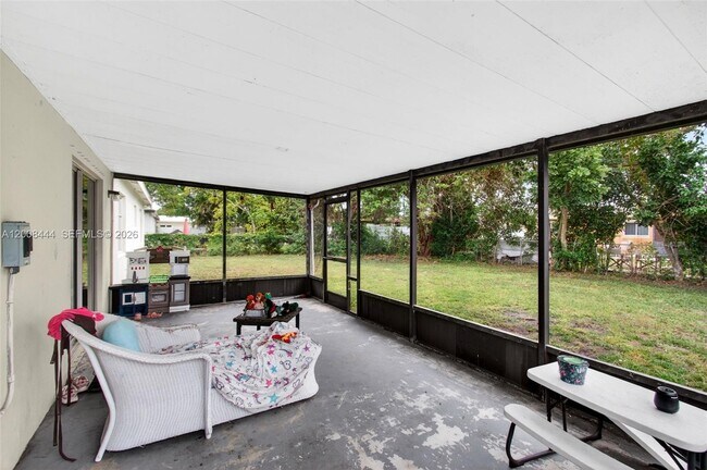 Building Photo - 10850 Eureka St