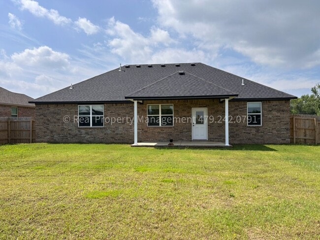 Building Photo - 100 Countryside Wy