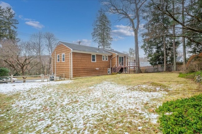 Building Photo - Croton On Hudon 4-Bedroom 2.5-Bathroom Home