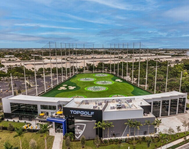Building Photo - 3001 S Course Dr