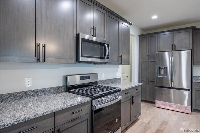 Building Photo - 24180 Liberty Hill Dr