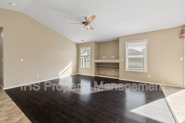 Building Photo - 1701 W 30th Ave