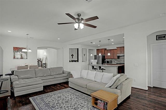 Building Photo - 208 Copper Canyon Dr