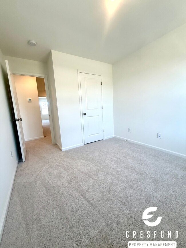 Building Photo - 473 Venetian Dr