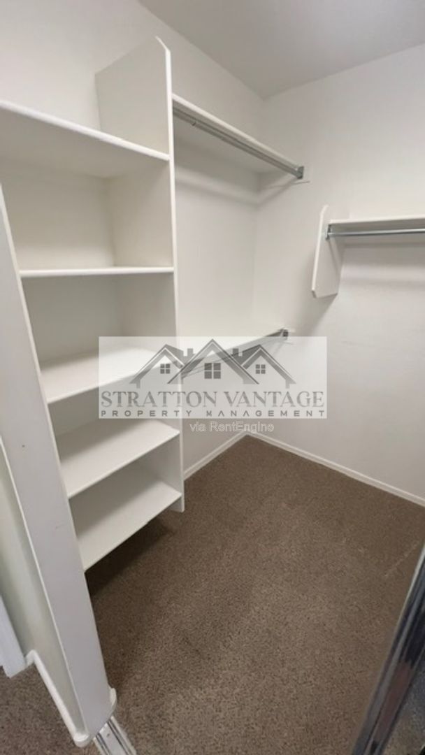 Building Photo - 1351 N Pleasant Dr