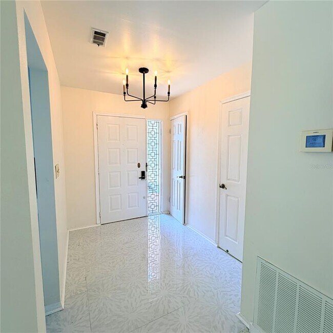 Building Photo - 229 Surf Scooter Dr