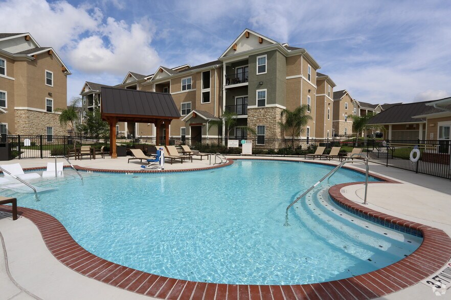 The Heights at Converse Apartments 7855 Kitty Hawk Dr Converse TX