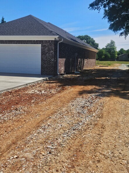 Building Photo - 20574 Johnson Rd