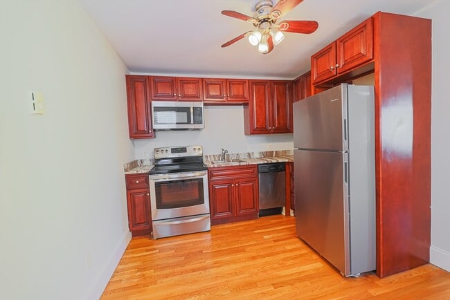 Building Photo - 89 Condor St