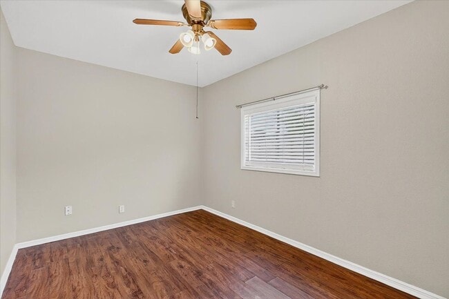 Building Photo - 4729 Prinston- 4bed/1bath- $1,395/month