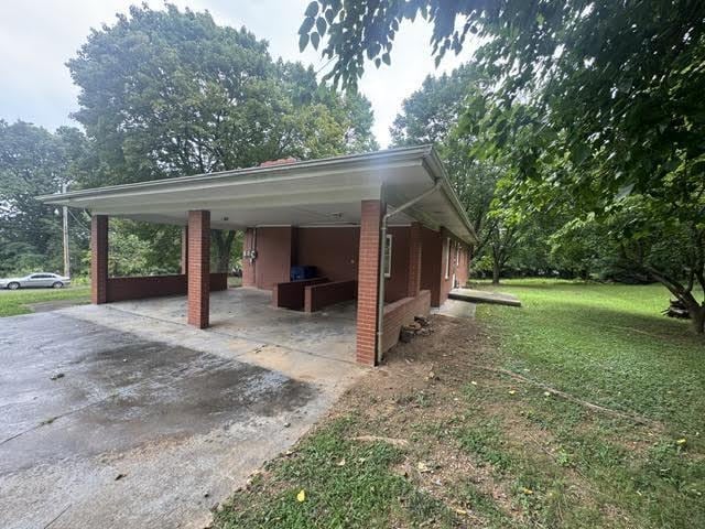 Building Photo - Free Application Fee — Refunded Upon Approval Through August 31! Charming 3-Bedroom Home with Lar...