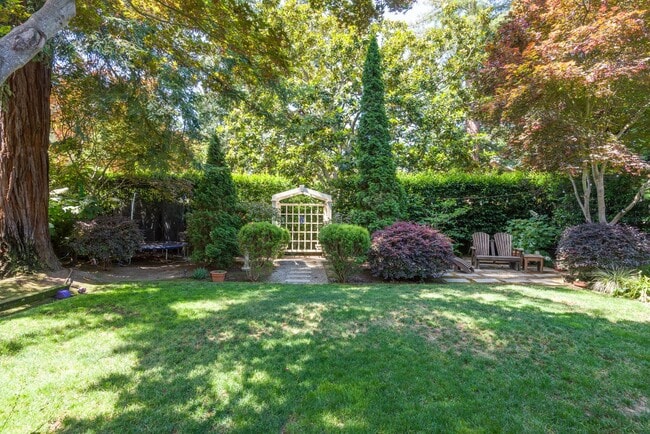 Building Photo - Charm of a Carmel Cottage in Menlo Park Al...