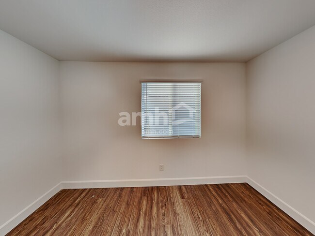 Building Photo - 3357 Blodwen St