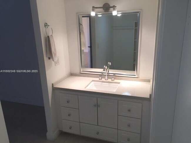 Building Photo - 20335 W Country Club Dr