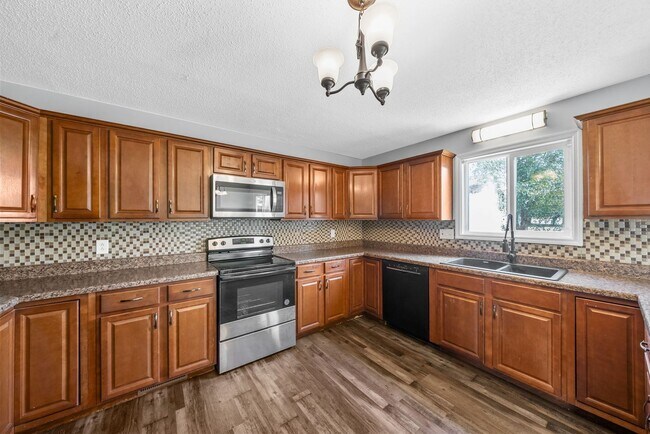 Building Photo - 3851 Man O War Blvd