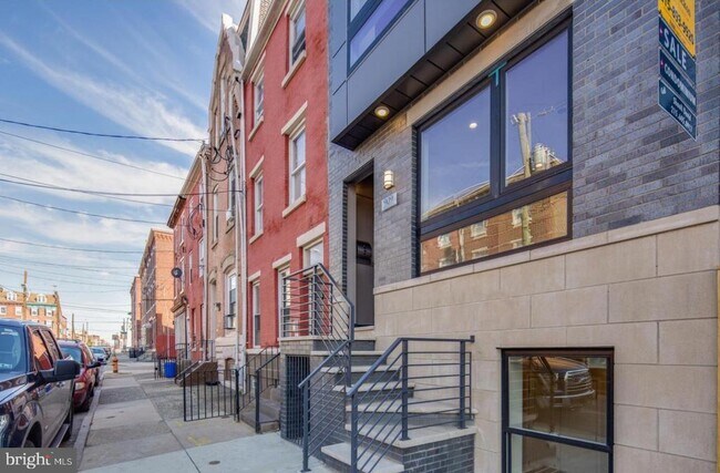 Building Photo - 909 N 15th St