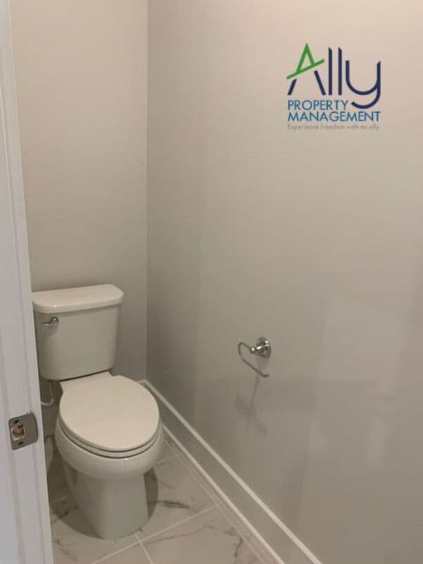 Building Photo - 822 Wesley Ln