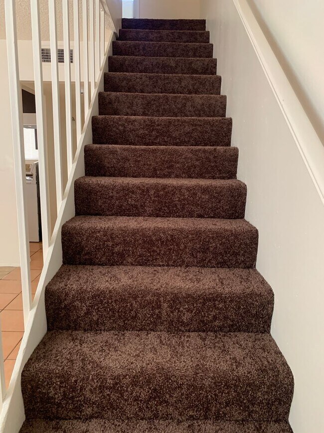 Building Photo - MI3616