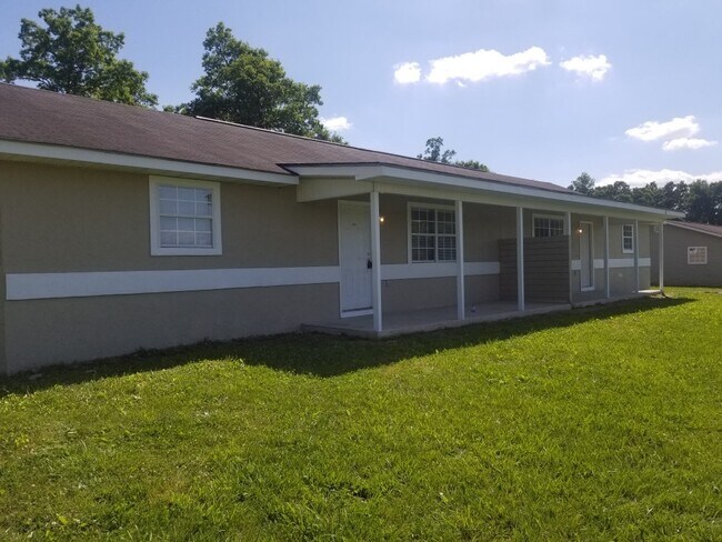 Building Photo - 2405 Ryan Rd