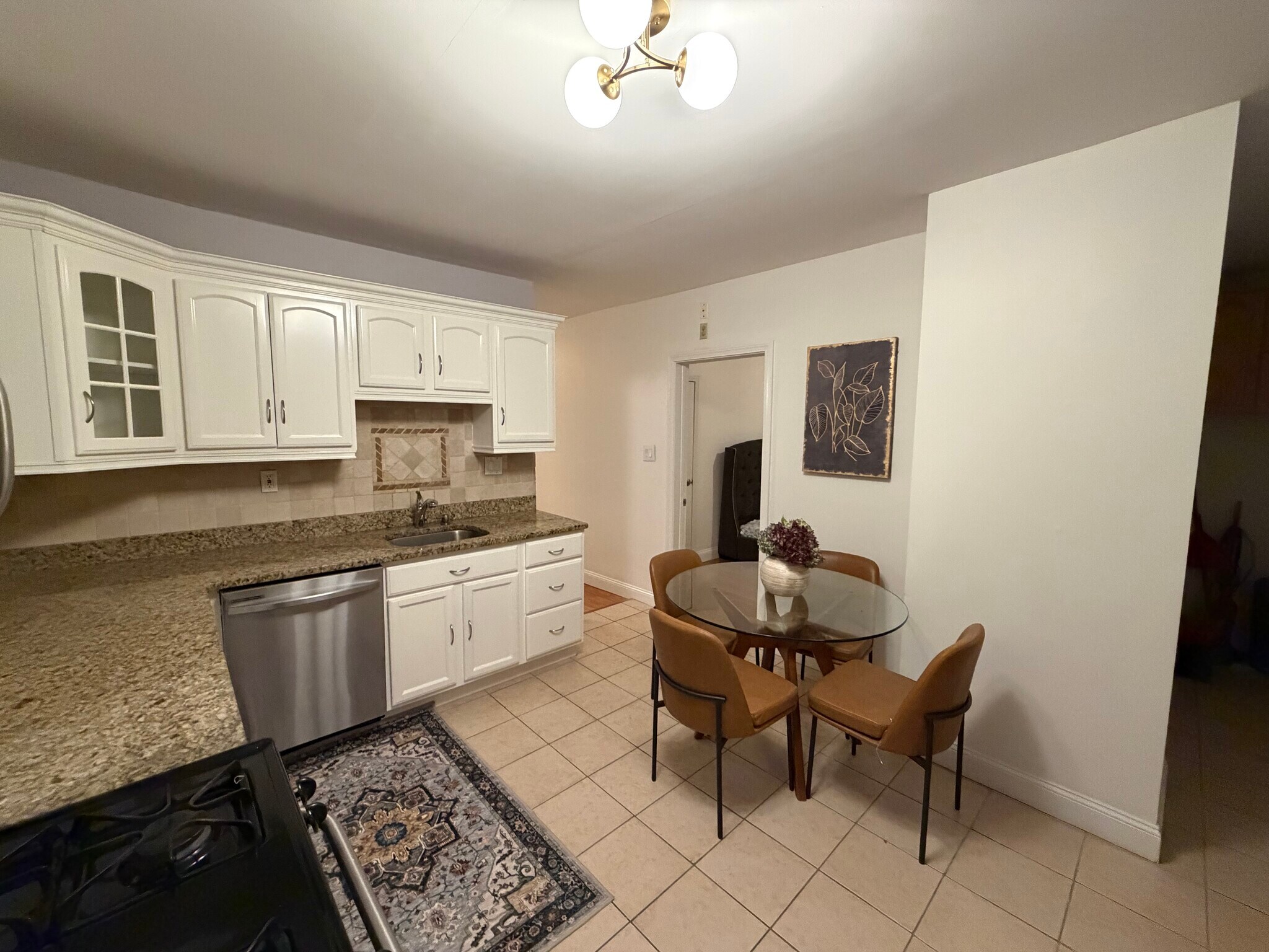 Building Photo - 184 Green St