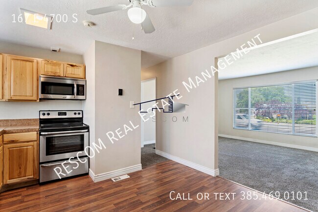 Building Photo - 167 4700 S