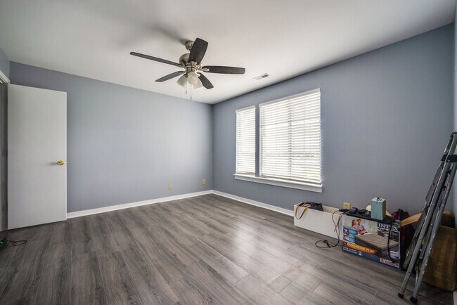 Building Photo - 205 Dockside Dr