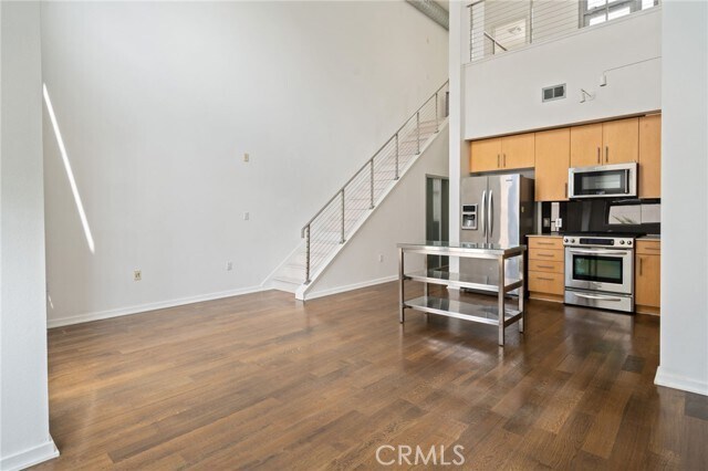 Building Photo - 133 The