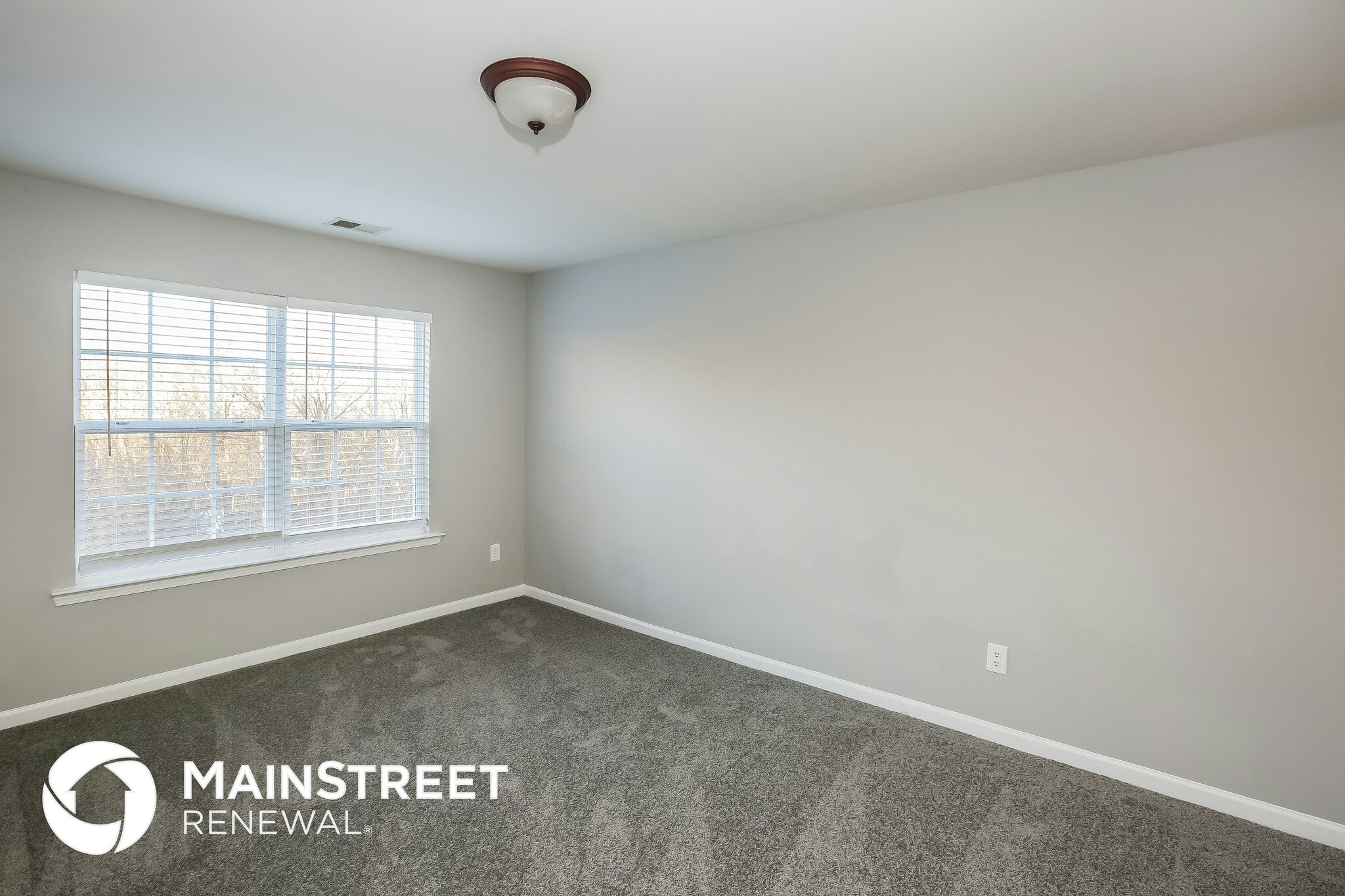 Building Photo - 4724 Abercromby St