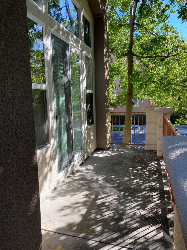 Building Photo - 4057 Crandall Cir