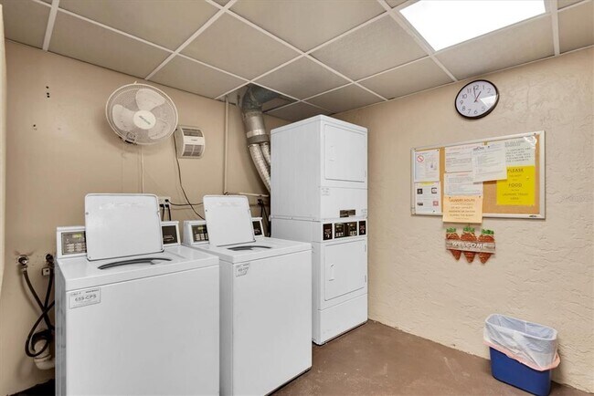 Building Photo - 10032 65th Ave N